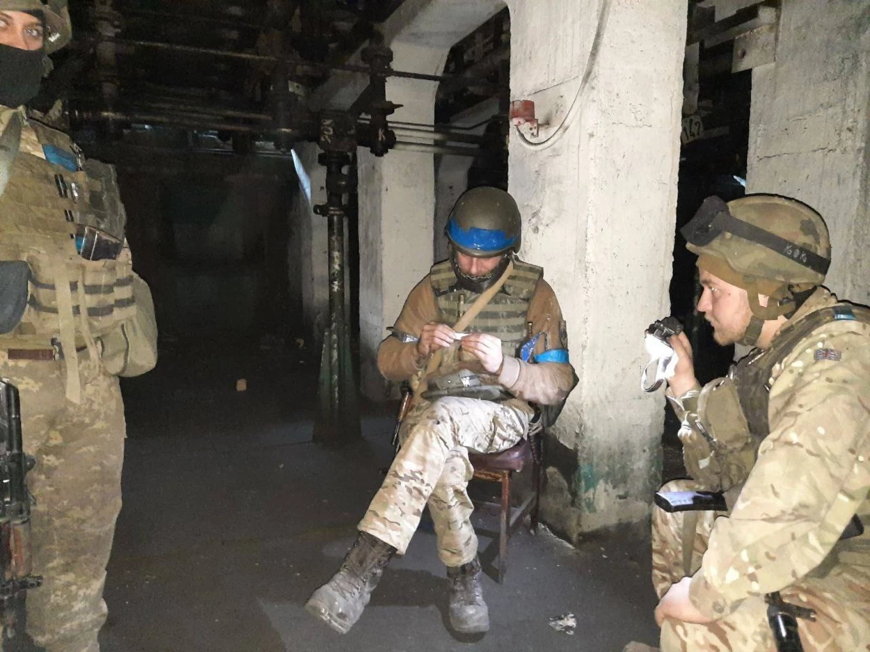В Маріуполі, "Черрі" праворуч