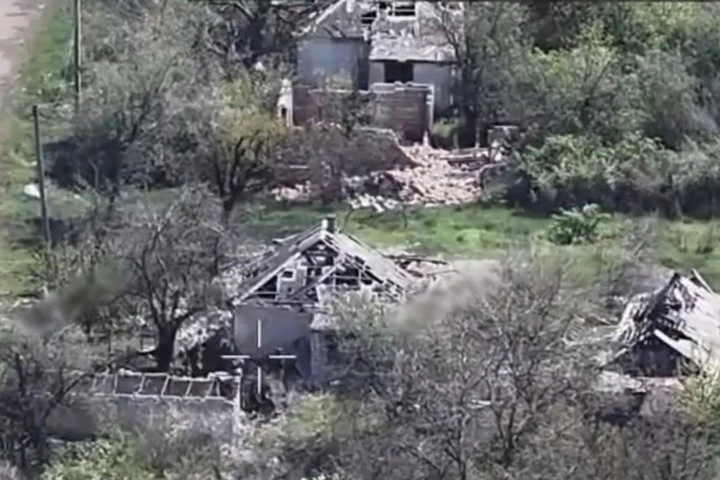 Розбиті будинки у селі Рідкодуб