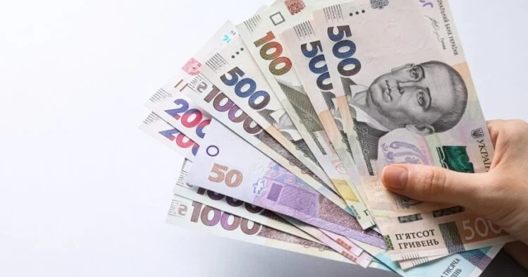 Родини з дітьми у прифронтових громадах отримають по 19 400 гривень зимової допомоги. Як оформити
