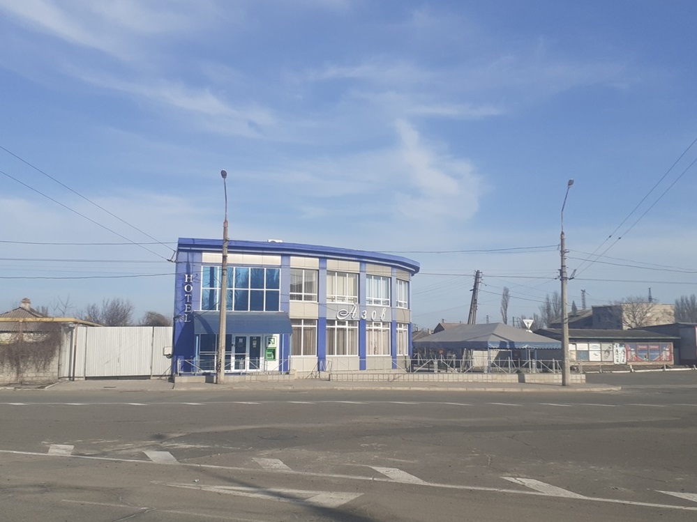 Олександра з чоловіком відкрили кафе-готель "Азов"