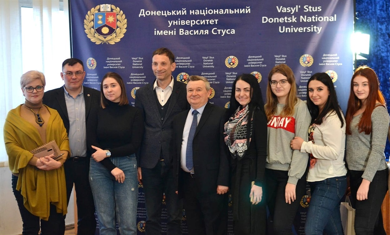 У 2019 Сергій Бондаренко очолив кафедру журналістики. ДонНу, 2020 рік