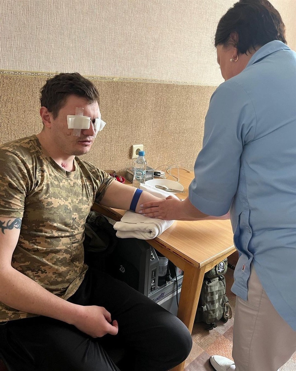 Віталій вірить, що зможе бачити