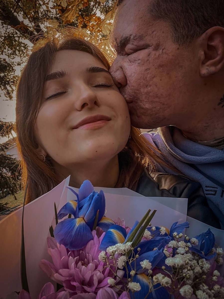Закохані Лєра і Влад