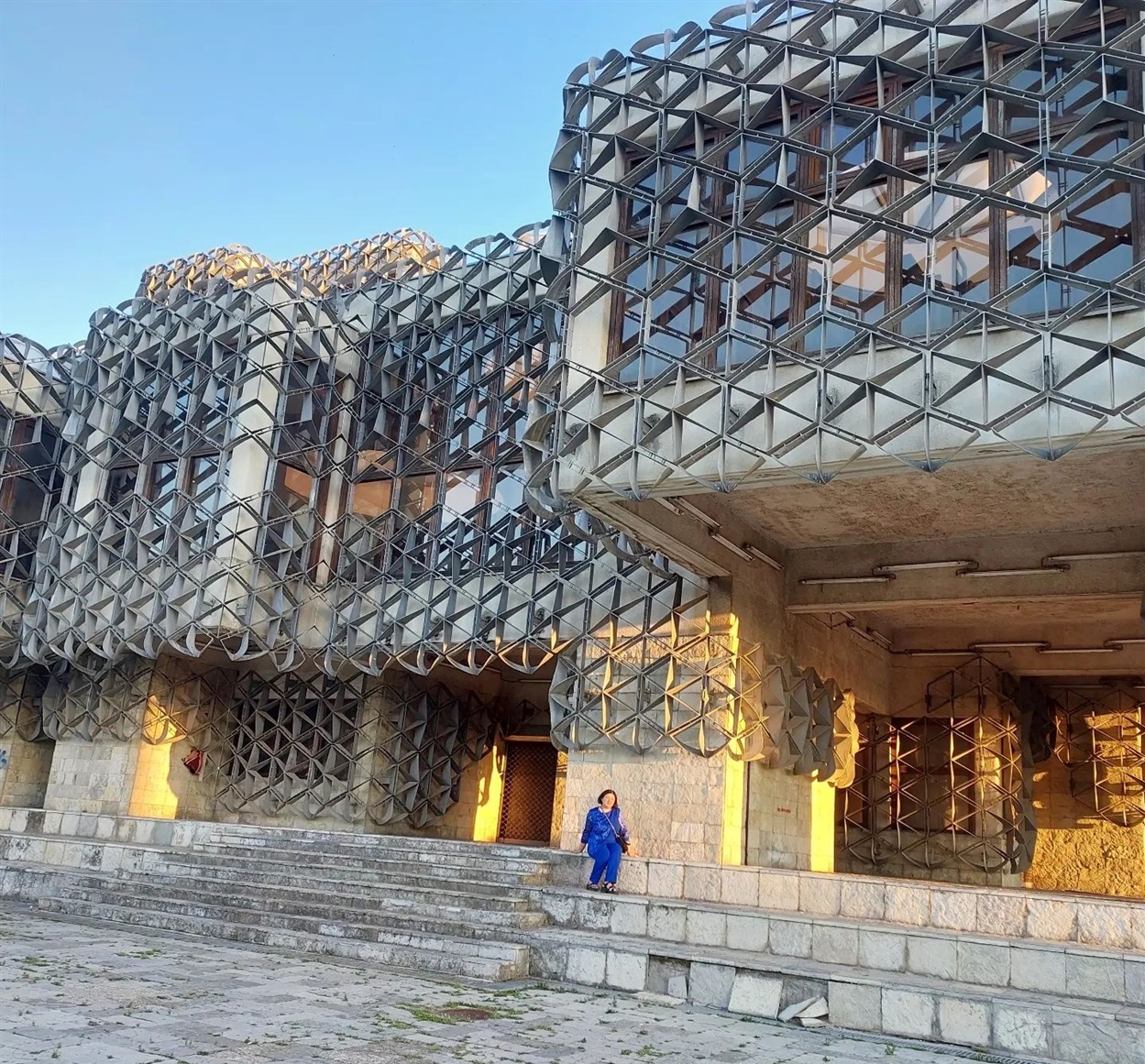 Бібліотека Приштини