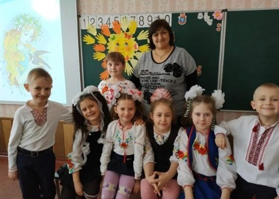 з учнями в Новоайдарі