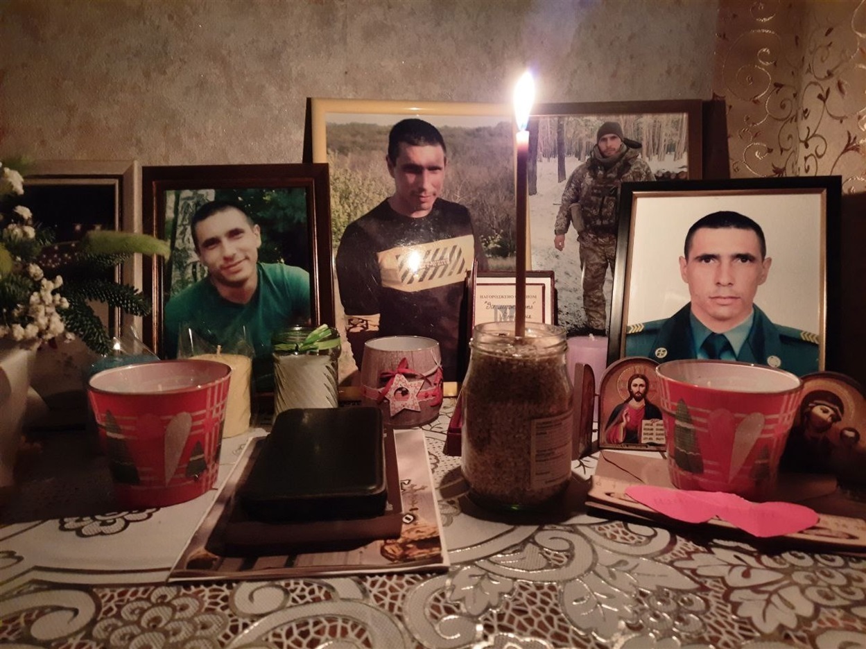 Юлія і Анжеліка довго не могли повірити у те, що їхнього чоловіка і тата більше немає серед живих