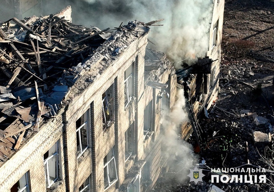 28 лютого 2024 росіяни вдарили ракетами по Покровську. Влучили у загальноосвітню школу №3