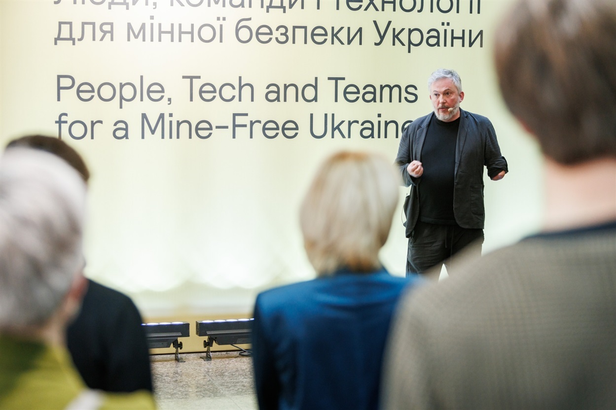 Джайлз Дьюлі у Києві