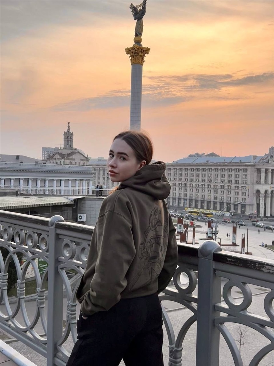 Карина у Києві