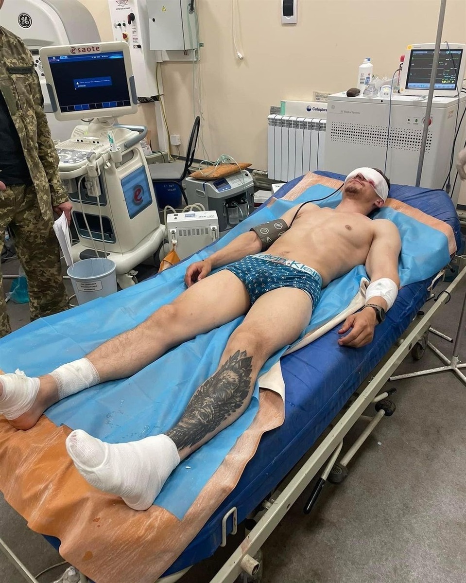 Максим у лікарні