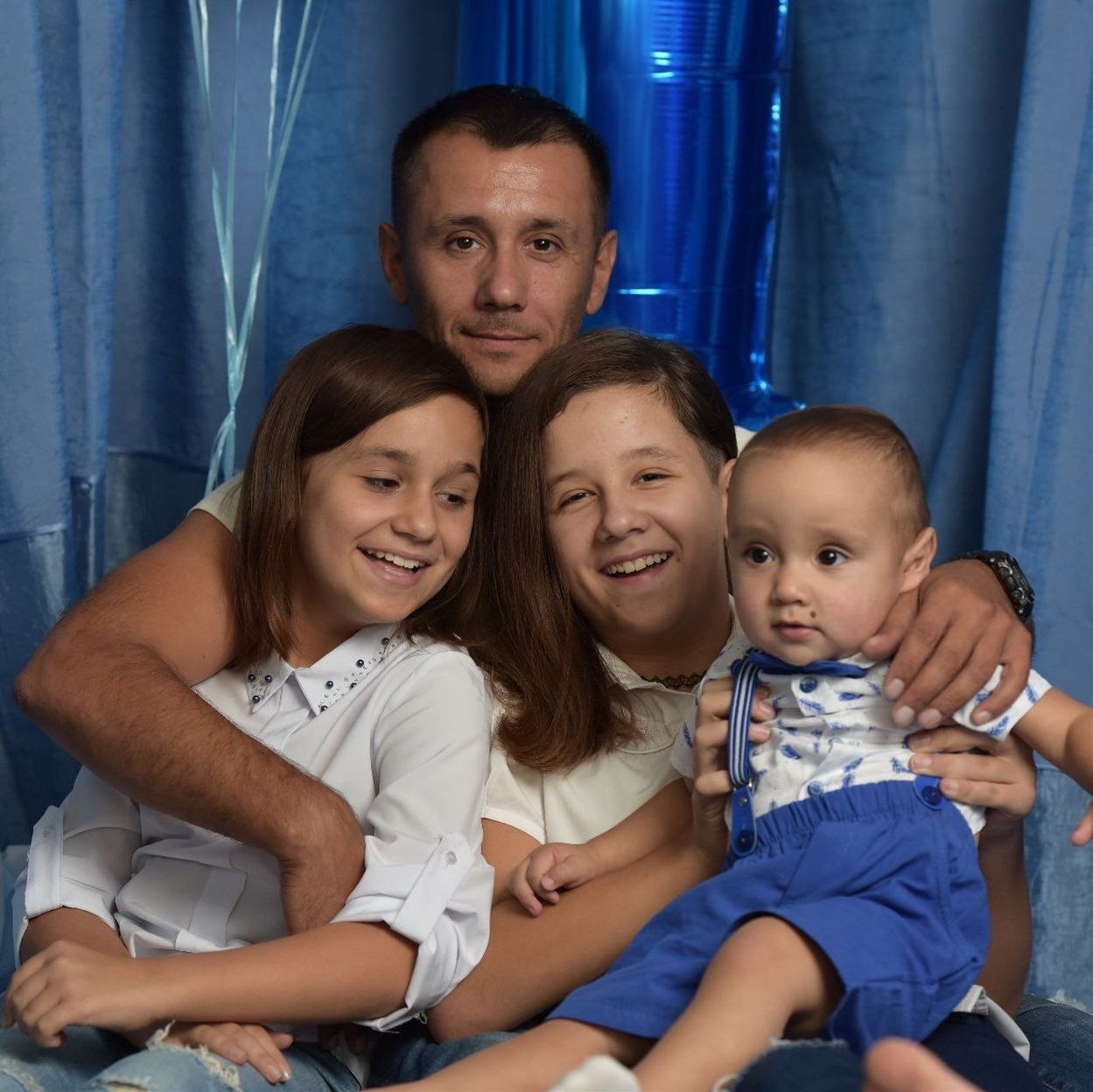 Геннадій Колісник з дітьми