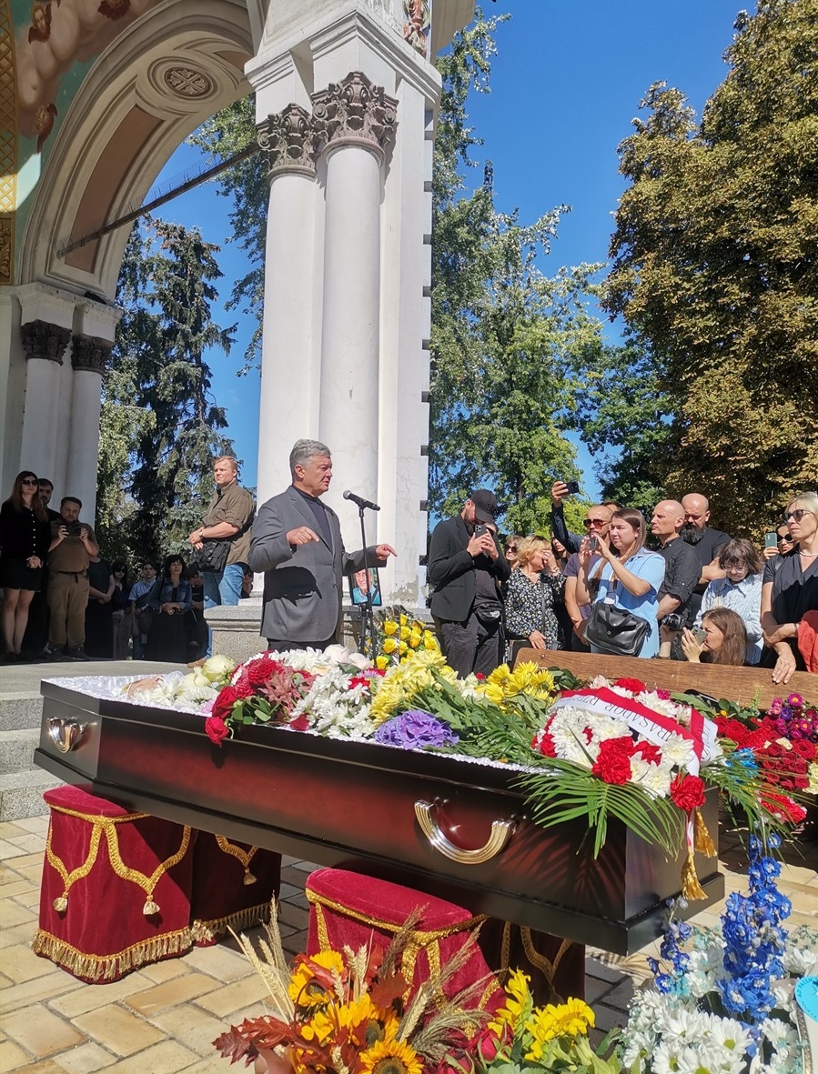 Петро Порошенко. Прощання з Ігорем Козловським