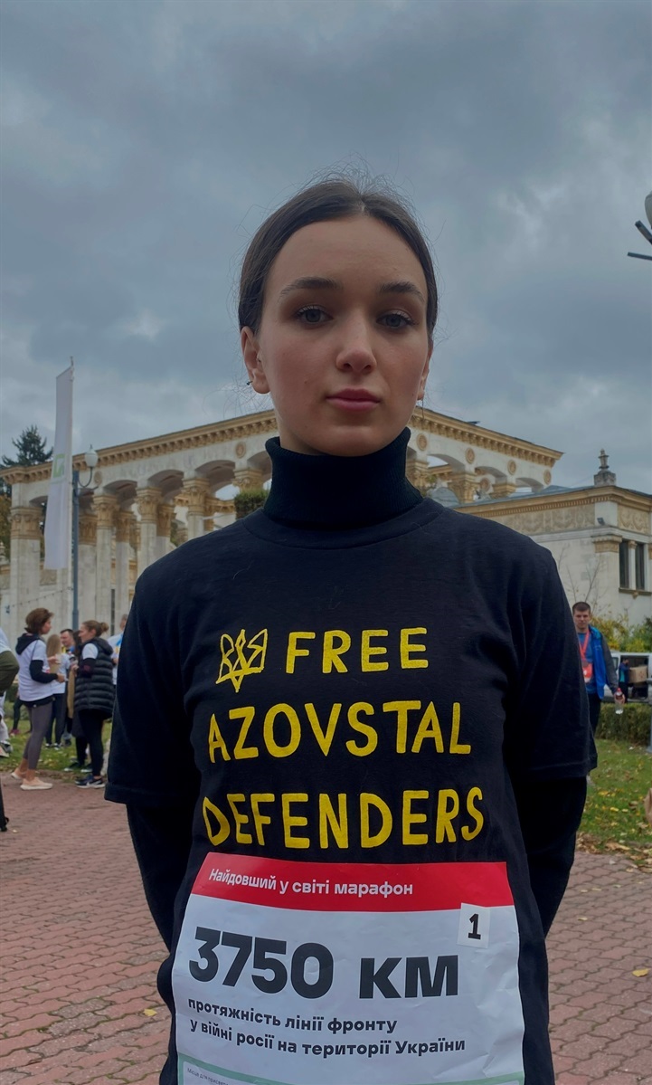 Ліля біжить за коханого поки він у полоні