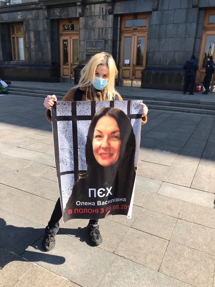 Ізабелла Пєх на акції по визволенню з полону цивільних українців, 23 березня 2020