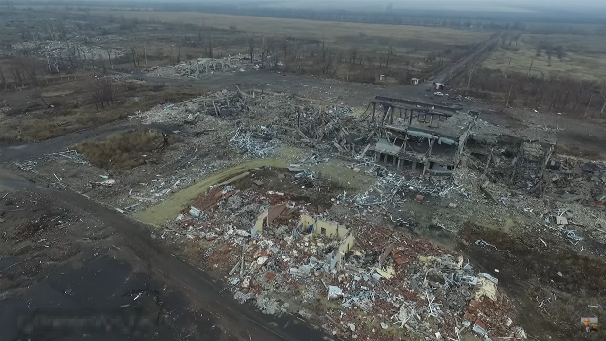 Руїни аеропорту “Луганськ”: зйомка з дрона, грудень 2015