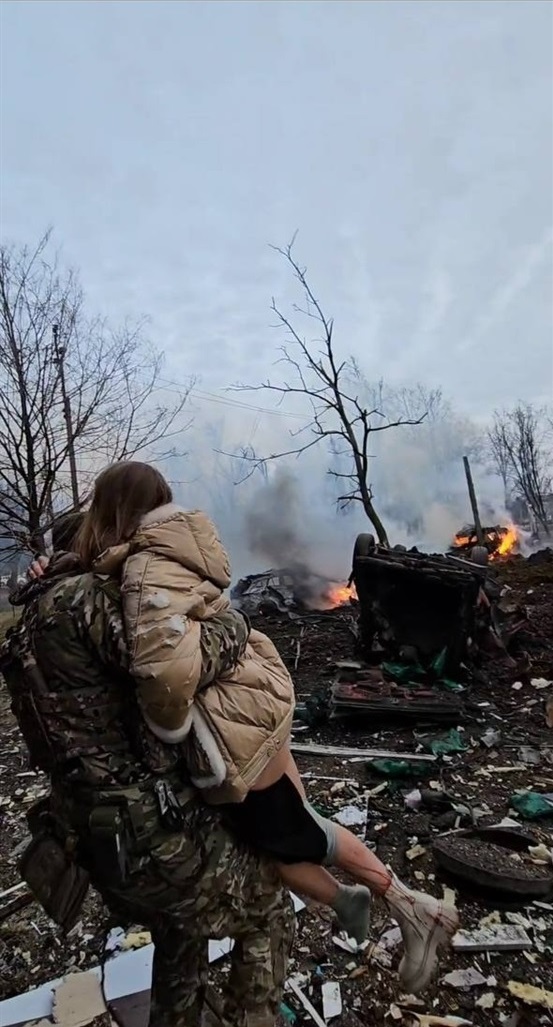 У руках поліцейських-парамедиків найцінніше - життя тих, кого вони рятують