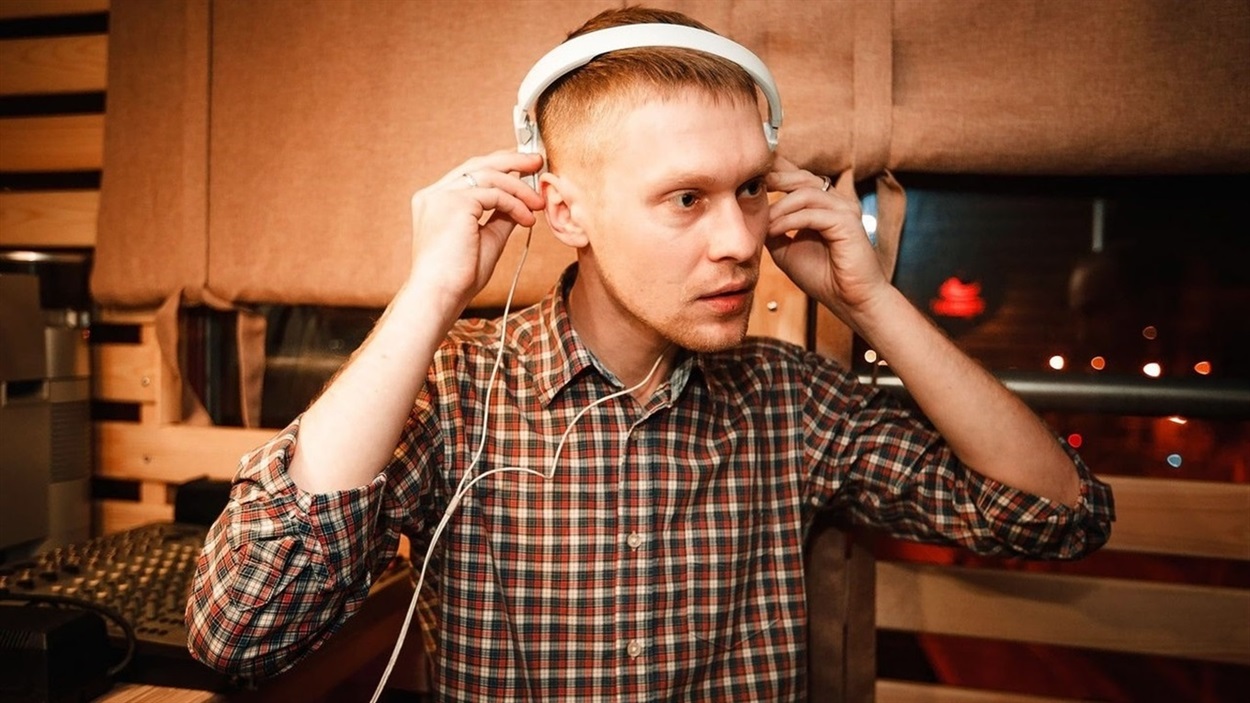 Денис Неверов