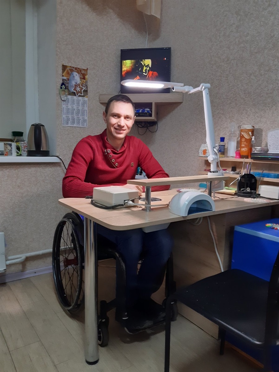 Николай Рубан, мастер маникюра из Краматорска