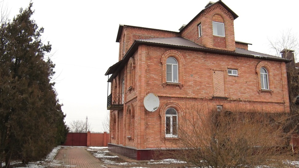 Новий будинок родини Печених у Золотому Луганської області