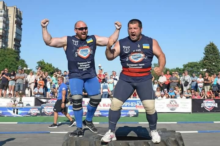 Справа – Александр Дубовой