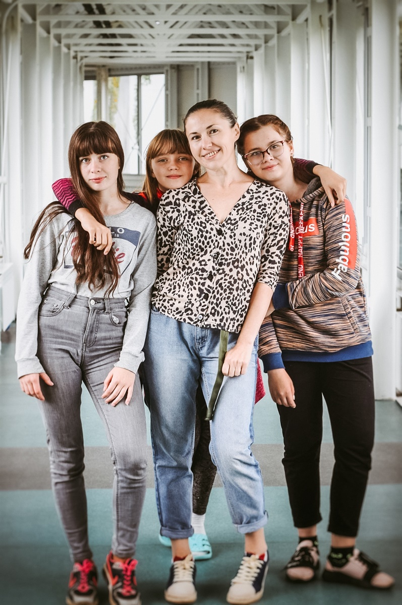 Катерина Галенко з учнями