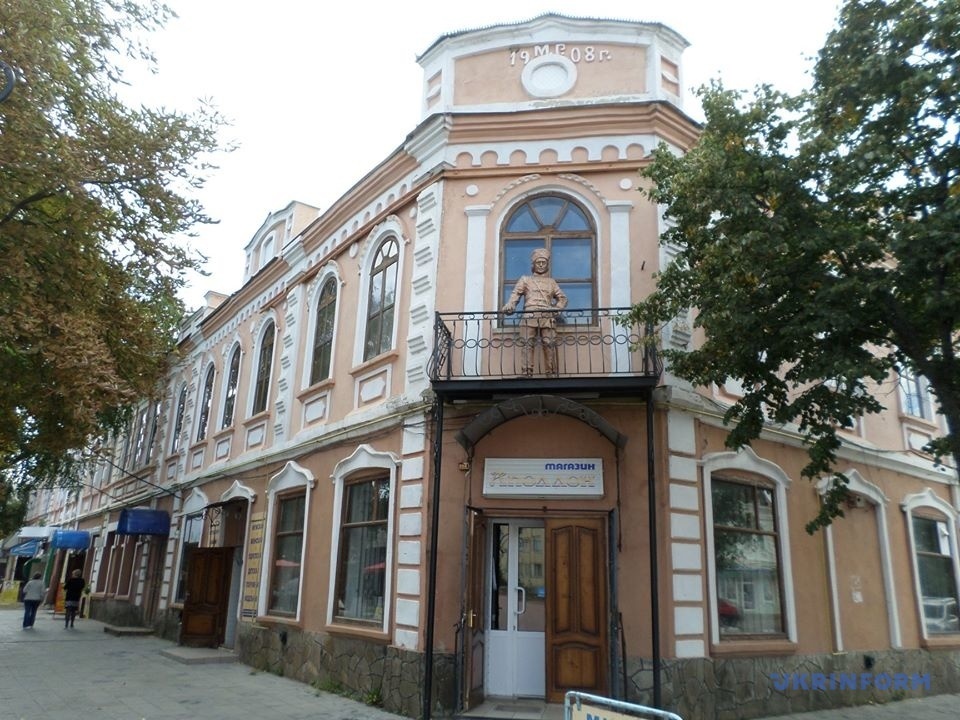 Памятник Нестору Махно