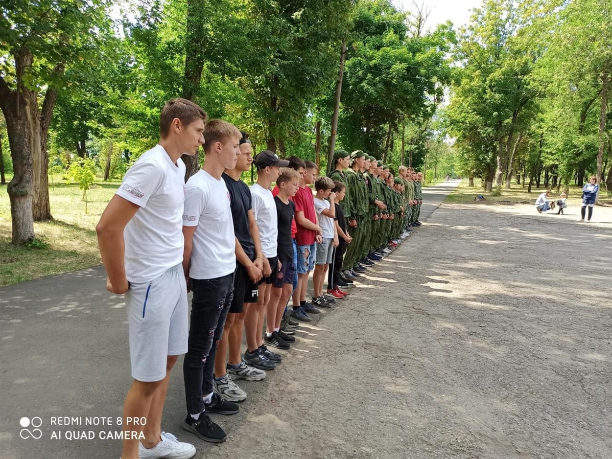 Детей в ОРДЛО привлекают к так называемым урокам «патриотического образования»
