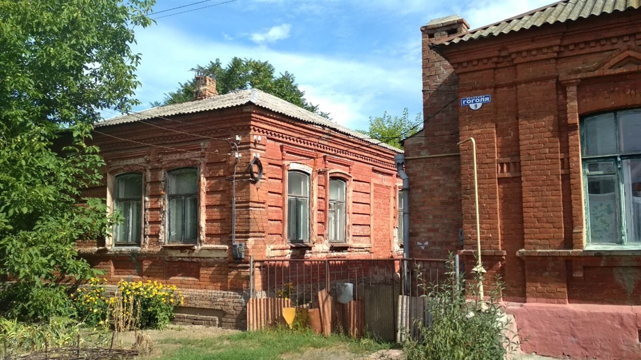 Старая застройка в Славянске