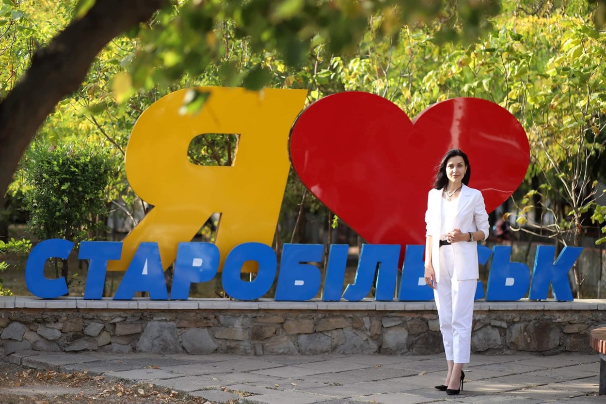Яна Літвінова