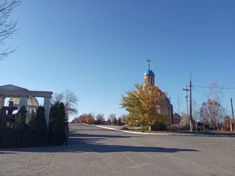 В’їзд до Старокримського кладовища в Маріуполі