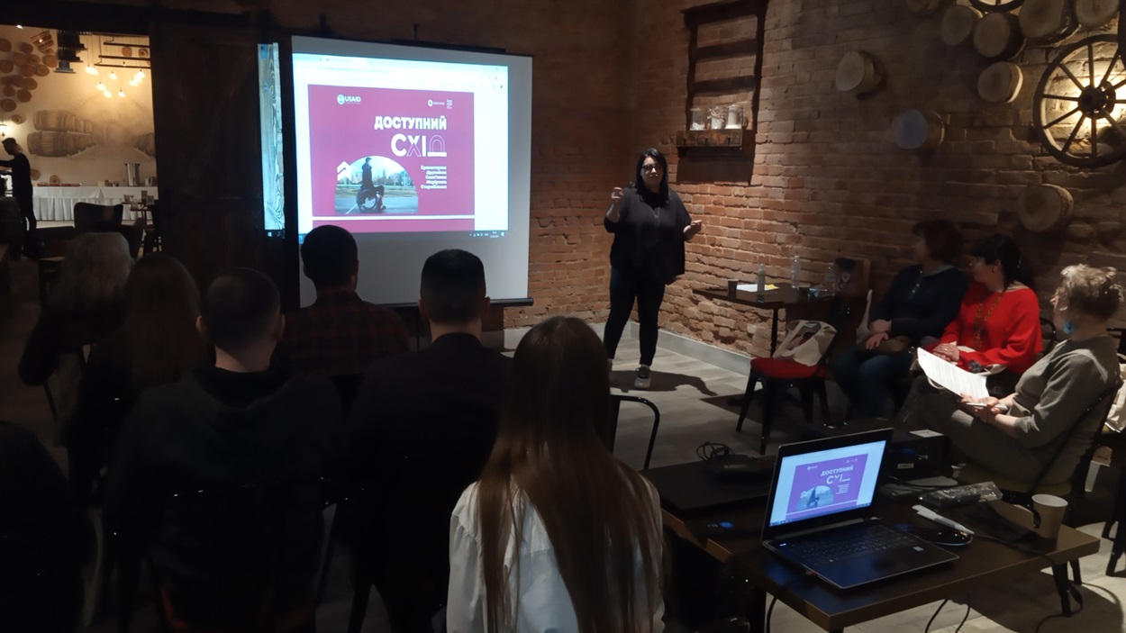Встреча с Дмитрием Щебетюком и презентация программы "Доступний схід" в Славянске