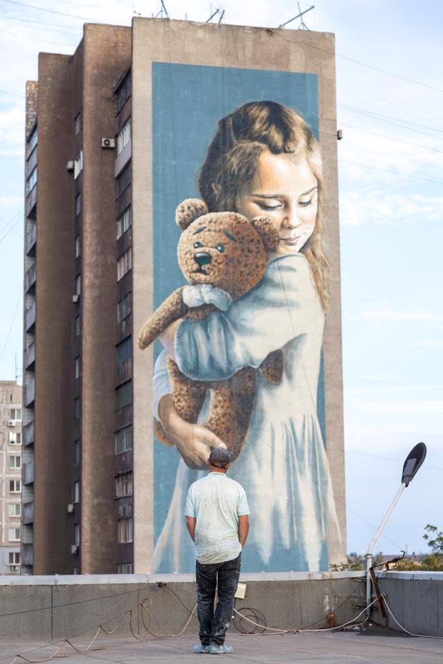Муралл Милане в Мариуполе