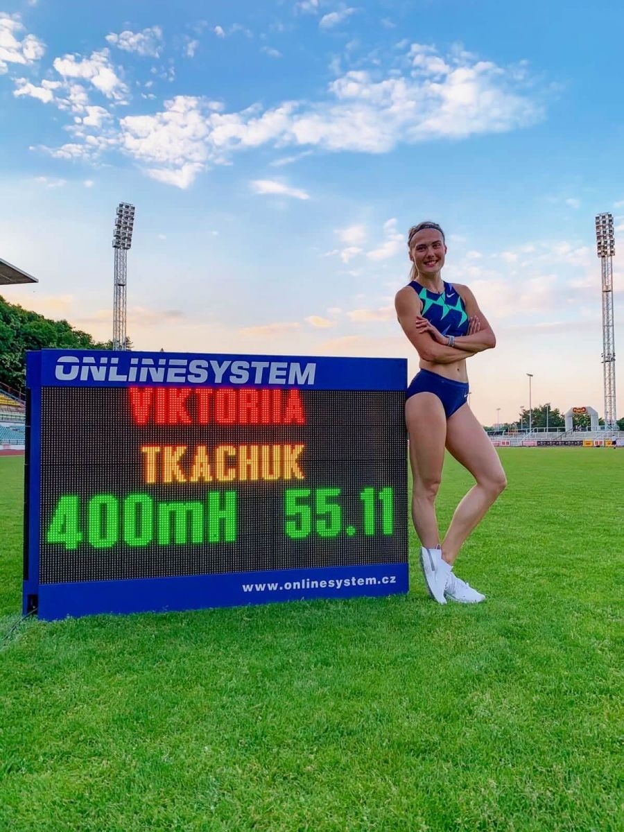 Электроника сначала показала 55.11 секунд, потом произошла коррекция времени - 55.10 секунд