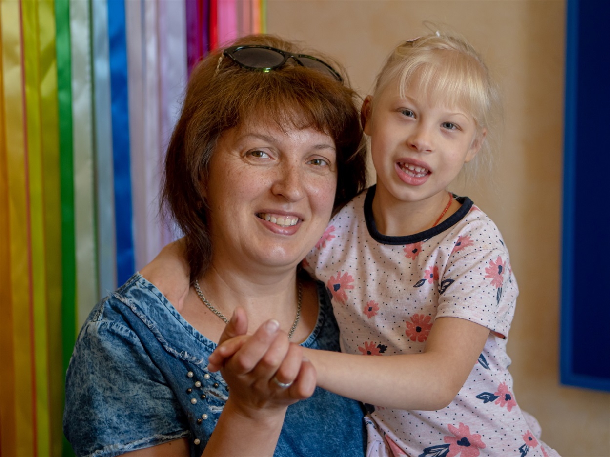 Тетяна та Катя Огурцови у відділенні реабілітації дітей з інвалідністю