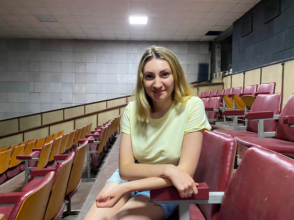 Олександра Чернова перед кінопереглядом