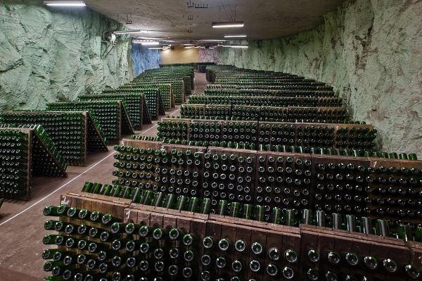 Завод шампанського в Бахмуті