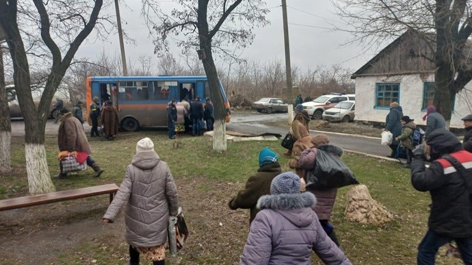 7 марта массовая эвакуация людей их Мариуполя и Волновахи снова соравалась.