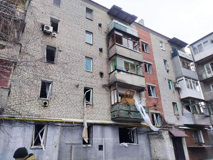 разбитый артилерией дом в Лисичанске