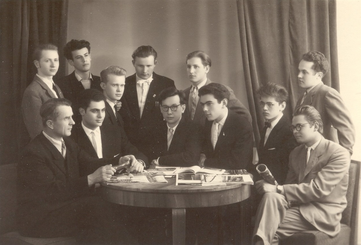 Сергій Буров з друзями, 1964 рік.