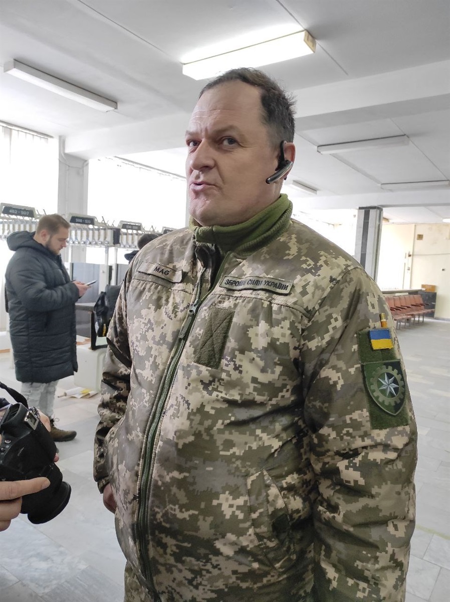 Разом з Андрієм Олександр займався волонтерством 