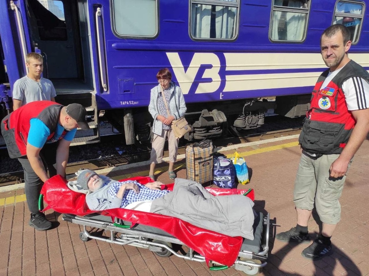 Активно підтримують фонд державні установи та "Укрзалізниця"