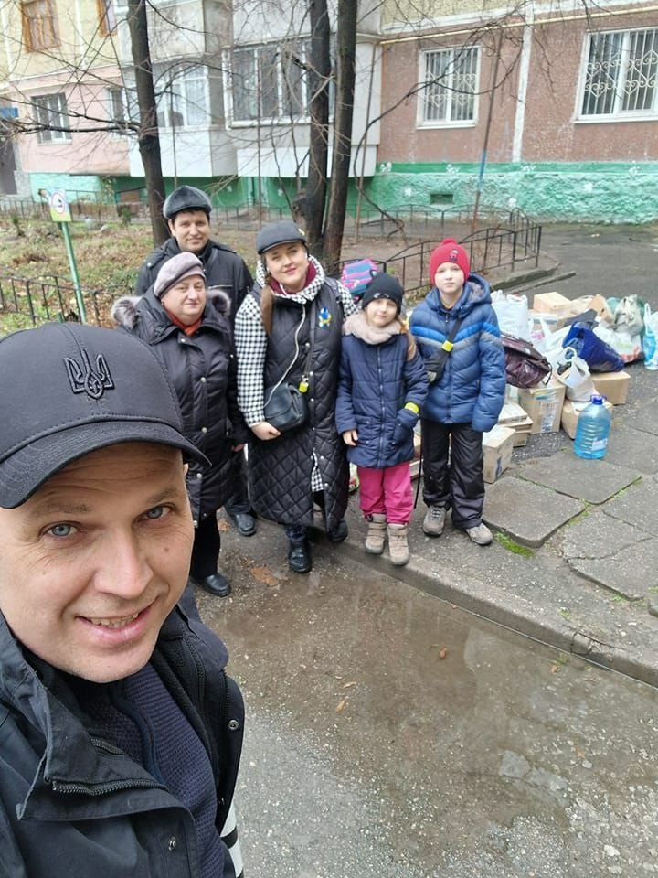 Владислав Маховський майже щодня евакуює мирних мешканців Авдіївки