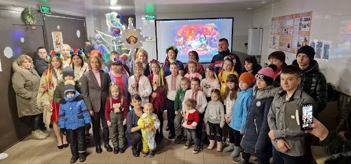 Благодійники організували свято для дітей зі Святогірська. 