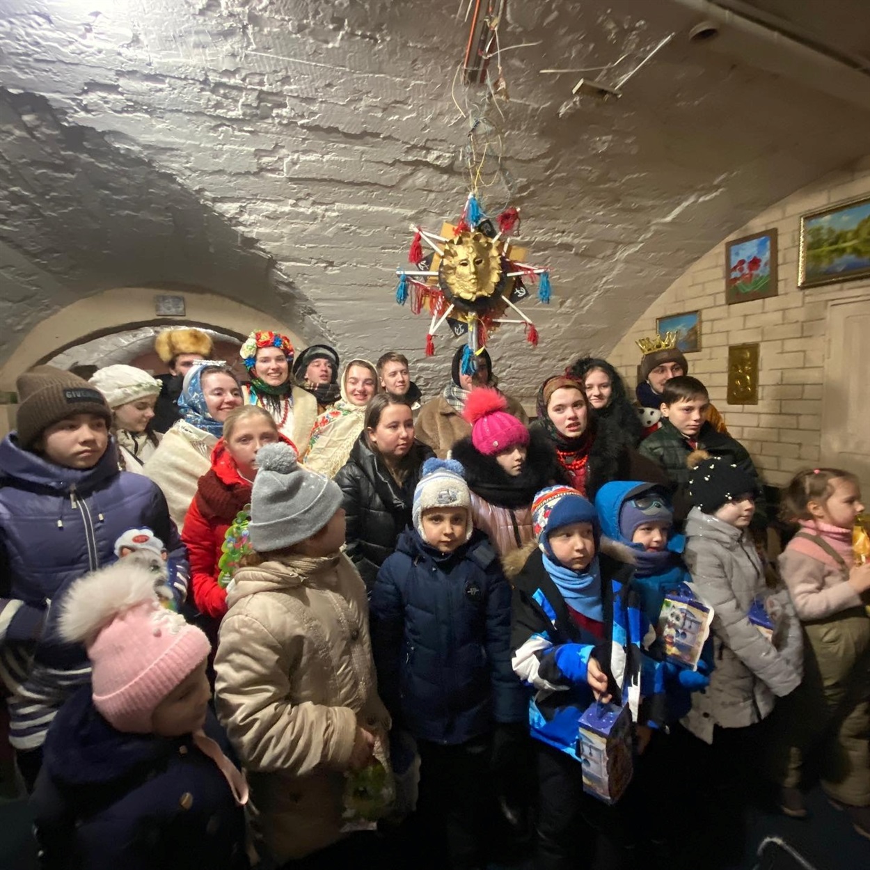 "Вертеп на сході"