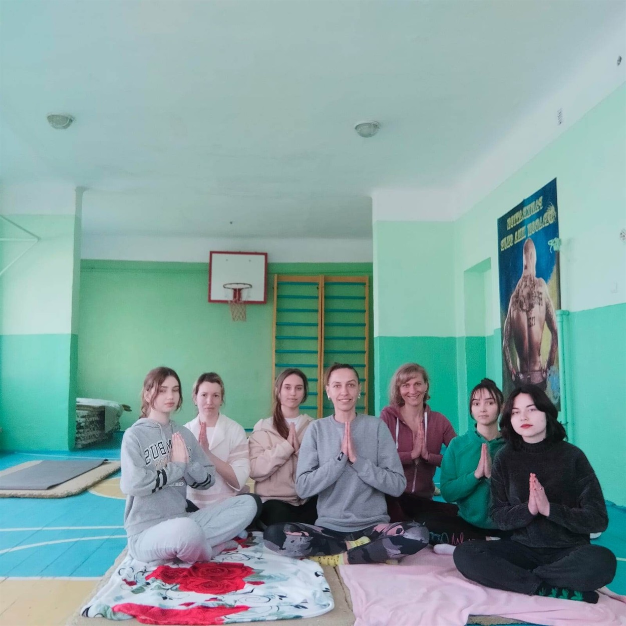 В Чернівцях Ольга викладала йогу для учнів старших класів, їхніх батьків та переселенців 
