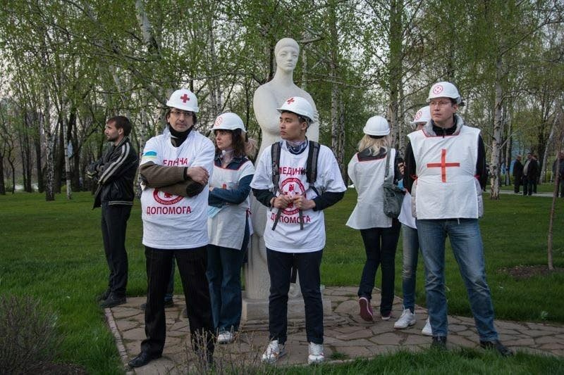 "Медична сотня" на мітингу в Донецьку