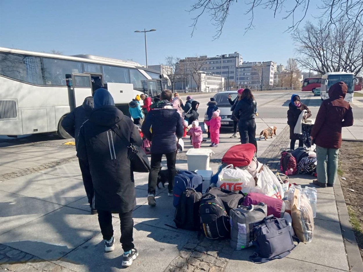 З перших днів вторгення була організована евакуація 