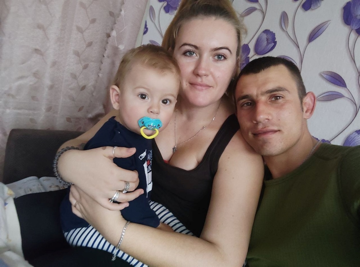 В останньому повідомленні з Маріуполя Олександр написав, як кохає родину