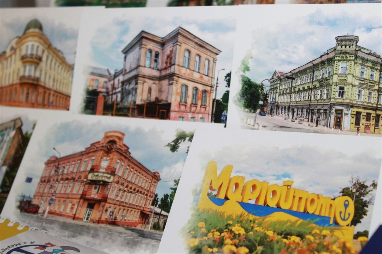 Листівки від маріупольської "Вежі"