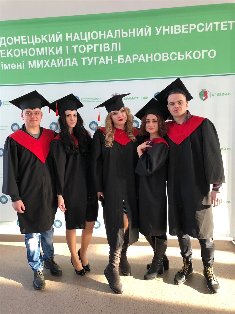 У Кривому Розі Світлана відновилася на навчання й отримала диплом магістра 